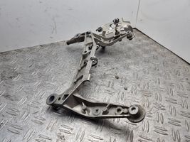 Porsche Cayenne (9PA) Supporto del compressore ad aria dello pneumatico 7L0616879