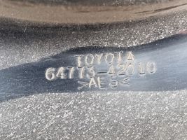 Toyota RAV 4 (XA20) Atsarginio rato skyriaus apdaila 6477342010