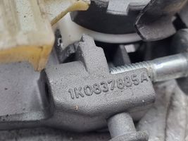 Volkswagen Golf V Klamka/wspornik zewnętrzny drzwi przednich 1K0837885A