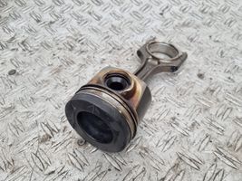 Volvo V40 Piston avec bielle 82L175