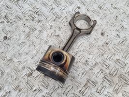 Volvo V40 Piston avec bielle 82L175