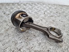 Volvo V40 Piston avec bielle 82L175