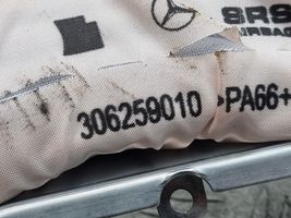 Mercedes-Benz C W204 Poduszka powietrzna Airbag chroniąca kolana 2048601902