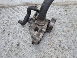 Chevrolet Captiva Pompe de circulation d'eau 96868233