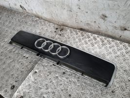 Audi A2 Front bumper upper radiator grill 8Z0853321