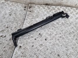 Mercedes-Benz C W204 Staffa di montaggio del radiatore 0477902913