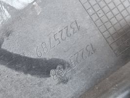 Opel Astra H Grille calandre supérieure de pare-chocs avant 13225788