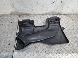 BMW 1 E82 E88 Oro paėmimo kanalo detalė (-ės) 7797475