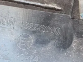 Opel Corsa D Etupuskurin ylempi jäähdytinsäleikkö 13286000