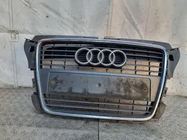 Audi A3 S3 8P Etupuskurin ylempi jäähdytinsäleikkö 8P0853651H