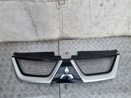 Mitsubishi Outlander Front bumper upper radiator grill 02009923