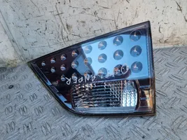 Mitsubishi Outlander Lampy tylnej klapy bagażnika 1146356