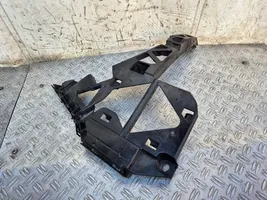 Mercedes-Benz ML W166 Support de pare-chocs arrière A1668851221