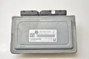 Volkswagen Polo V 6R Sterownik / Moduł ECU 03E906019M