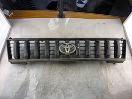 Toyota Land Cruiser (HDJ90) Etupuskurin ylempi jäähdytinsäleikkö 5310060030