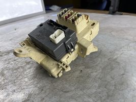 Toyota Land Cruiser (HDJ90) Sulakemoduuli 8264135150