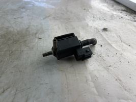 Jaguar XJ X351 Vacuum valve 