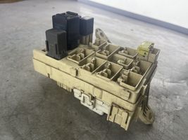 Toyota Land Cruiser (HDJ90) Saugiklių blokas 8264160020