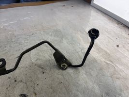 Toyota Land Cruiser (HDJ90) Polttoaineputken letku 