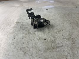 Audi A4 S4 B6 8E 8H Turboahtimen magneettiventtiili 1J0906283A