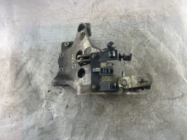 Opel Astra H Supporto della pompa del carburante 55187918