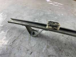 Opel Zafira B Rail de pare-brise de porte avant 13132428