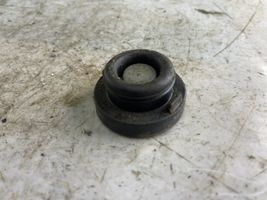 Nissan Patrol Y61 Tapón del depósito de fluido de freno con sensor de nivel 