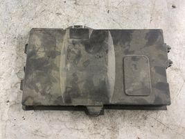 Ford Focus Tapa/cubierta para la caja de la batería 3m5110b805