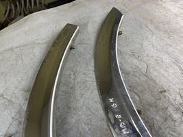 Mercedes-Benz E W210 Rivestimento passaruota posteriore 