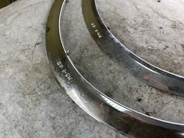 Mercedes-Benz E W210 Rivestimento passaruota posteriore 