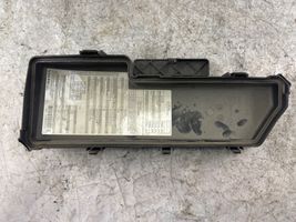 Volvo V70 Fuse box cover 9494211