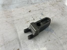 Hyundai Accent Support de pince d'injecteur de carburant 