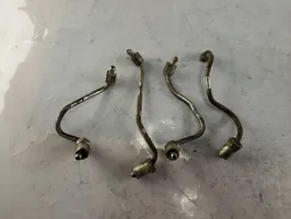 Toyota Corolla Verso AR10 Tuyau d'alimentation d'injecteur de carburant 