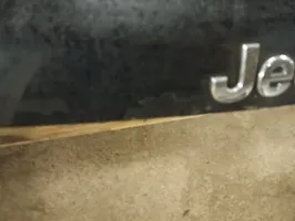 Jeep Grand Cherokee (WK) Konepelti 