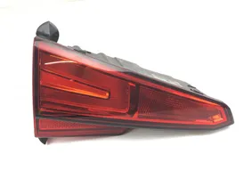 Audi A4 S4 B9 Lampy tylnej klapy bagażnika 2SA01224905