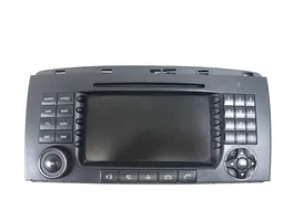 Mercedes-Benz R W251 Unidad delantera de radio/CD/DVD/GPS A2518703389