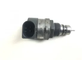 Mercedes-Benz E W213 Régulateur de pression de carburant 0281006544