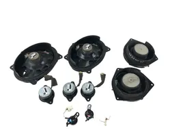 Lexus RX 330 - 350 - 400H Zestaw audio 861600W560