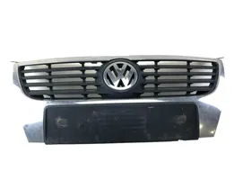 Volkswagen PASSAT B6 Griglia anteriore 3C0853651AD