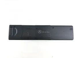 Mercedes-Benz SL R230 CD/DVD-vaihdin A2208274642