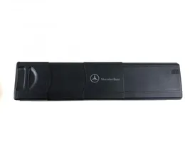 Mercedes-Benz SL R230 CD/DVD-vaihdin A2208274642