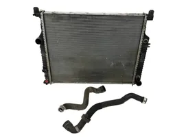 Mercedes-Benz ML W164 Radiador del refrigerante A2515000803