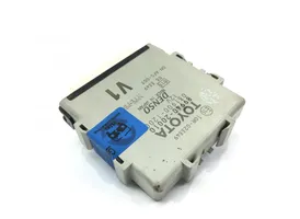 Toyota Avensis T270 Module d'éclairage LCM 031900-1200