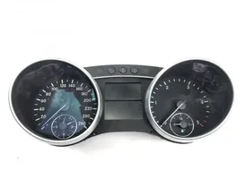 Mercedes-Benz ML W164 Spidometrs (instrumentu panelī) A1645400048