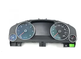 Volkswagen Touareg II Compteur de vitesse tableau de bord 0263677101