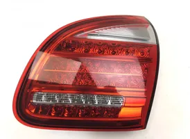 Porsche Cayenne (92A) Lampy tylnej klapy bagażnika 958945094