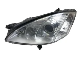 Mercedes-Benz S W221 Lampa przednia 0301216681