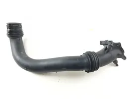 BMW 5 G30 G31 Rura / Wąż dolotowy powietrza turbiny 8601683