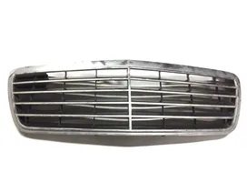 Mercedes-Benz E W210 Atrapa chłodnicy / Grill A2108800583