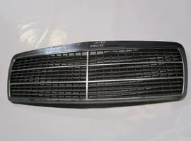 Mercedes-Benz E W210 Atrapa chłodnicy / Grill A2108800083